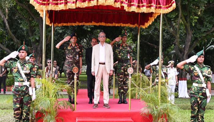 বঙ্গভবনে রাষ্ট্রপতি, দেওয়া হলো গার্ড অব অনার