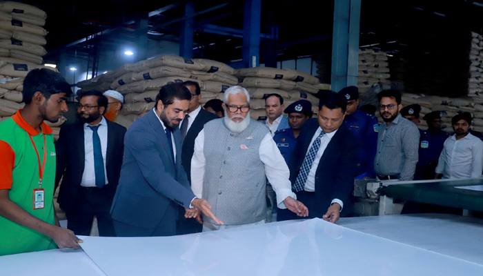 মিনিস্টার ইলেক্ট্রনিক্স এর ফ্যাক্টরি পরিদর্শন করলেন সালমান এফ রহমান